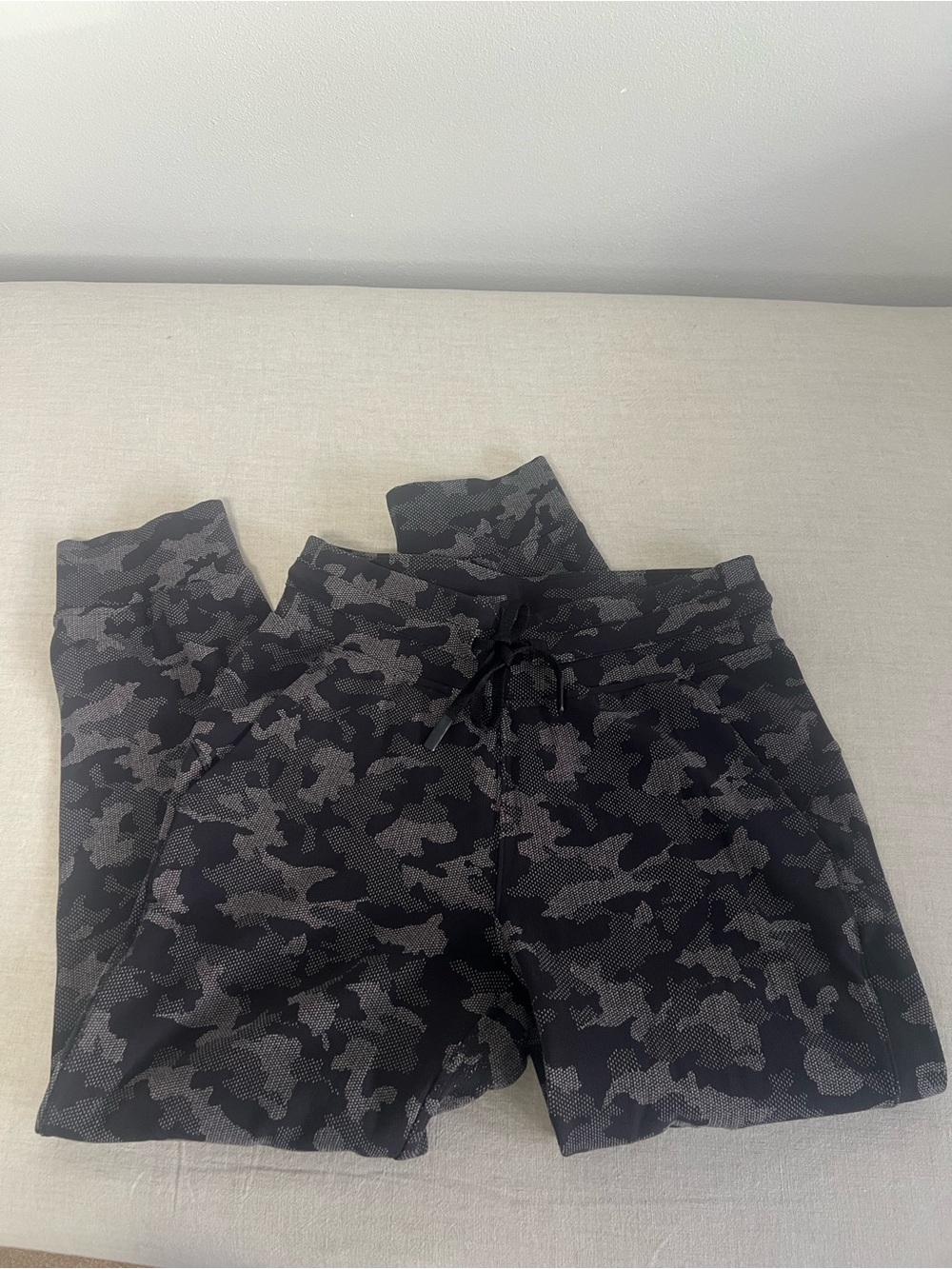 Lululenon Black Gray Camo Joggers